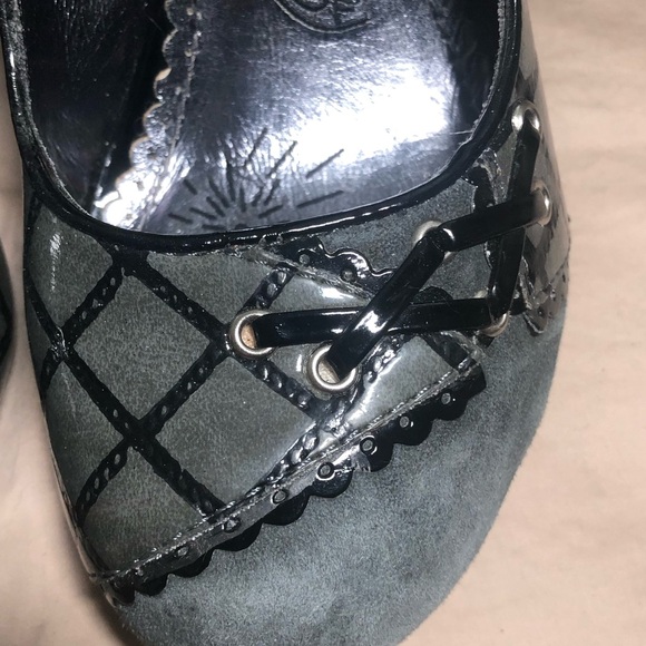 Grey 4” pumps - Picture 3 of 7